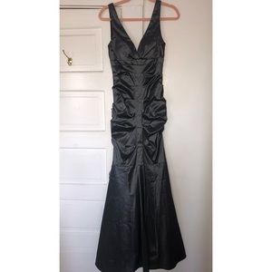 EUC Mermaid Gown Size 6